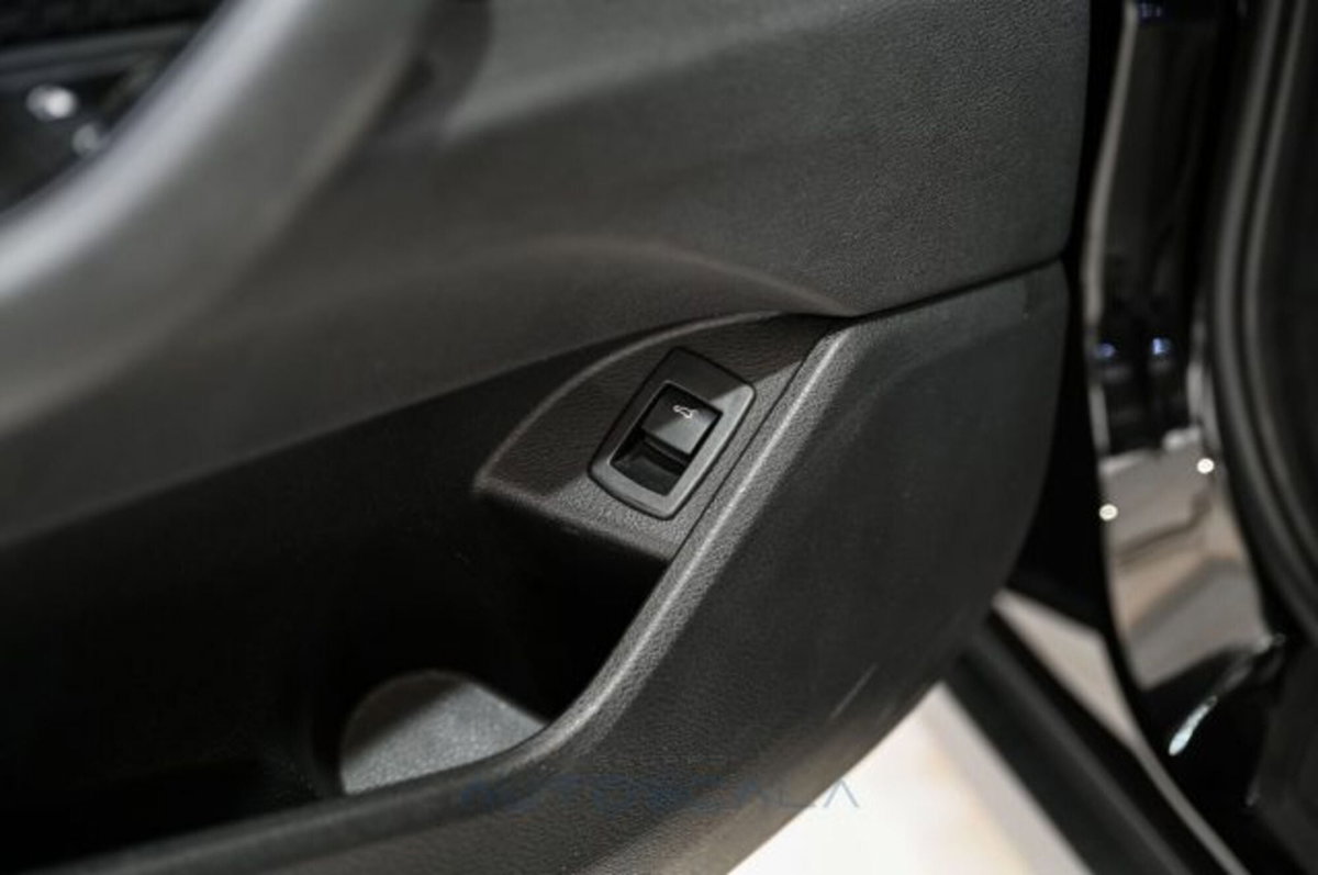 BMW X2 sDrive18d Advantage (16)