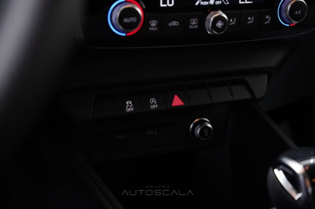 Audi A1 allstreet allstreet 30 TFSI S tronic Identity Contrast (15)