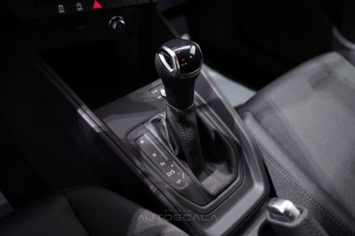Audi A1 allstreet allstreet 30 TFSI S tronic Identity Contrast (16)