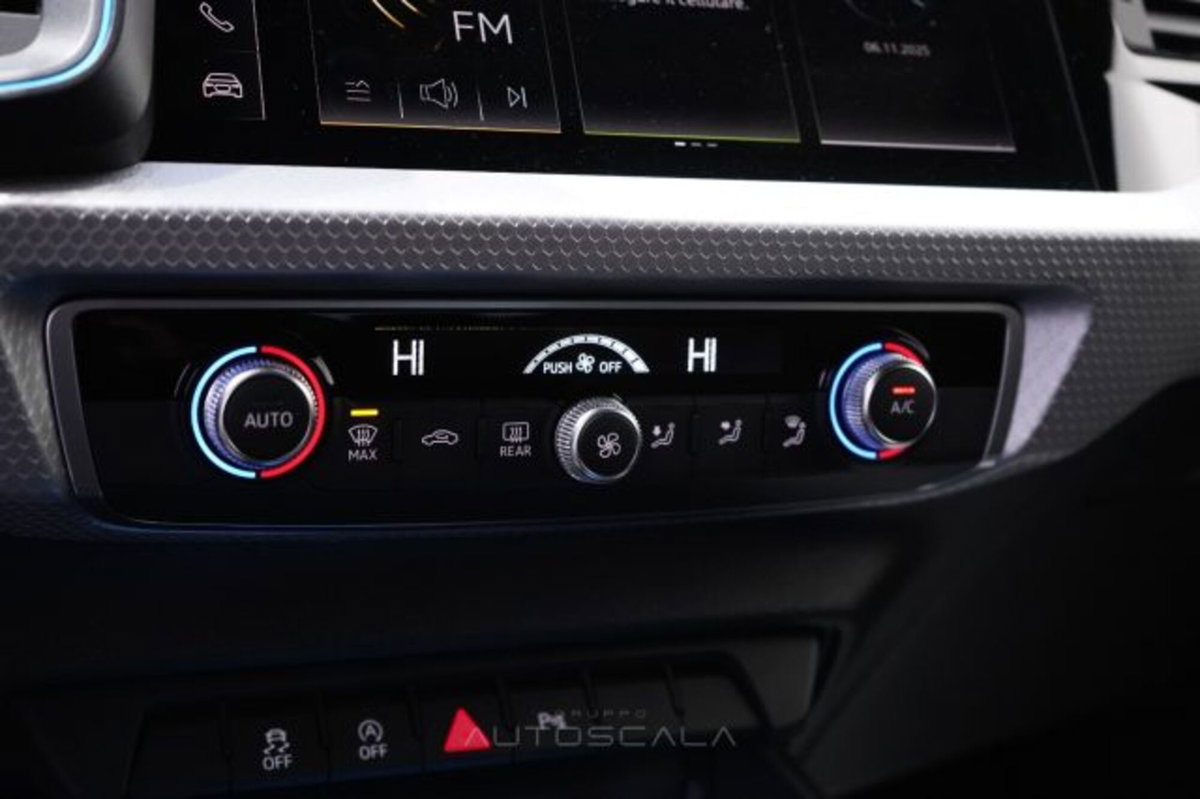 Audi A1 allstreet allstreet 30 TFSI S tronic Identity Contrast (18)