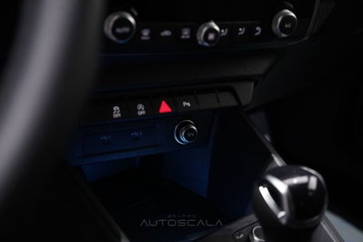 Audi A1 allstreet 30 1.0 tfsi Identity Contrast 116cv (15)