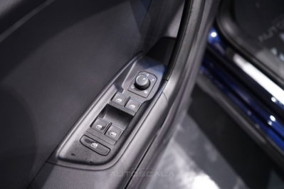 Audi A1 allstreet 30 1.0 tfsi Identity Contrast 116cv (9)