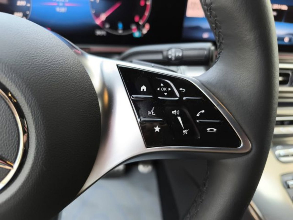 Mercedes-Benz Classe V Extralong 300 d Exclusive auto (14)