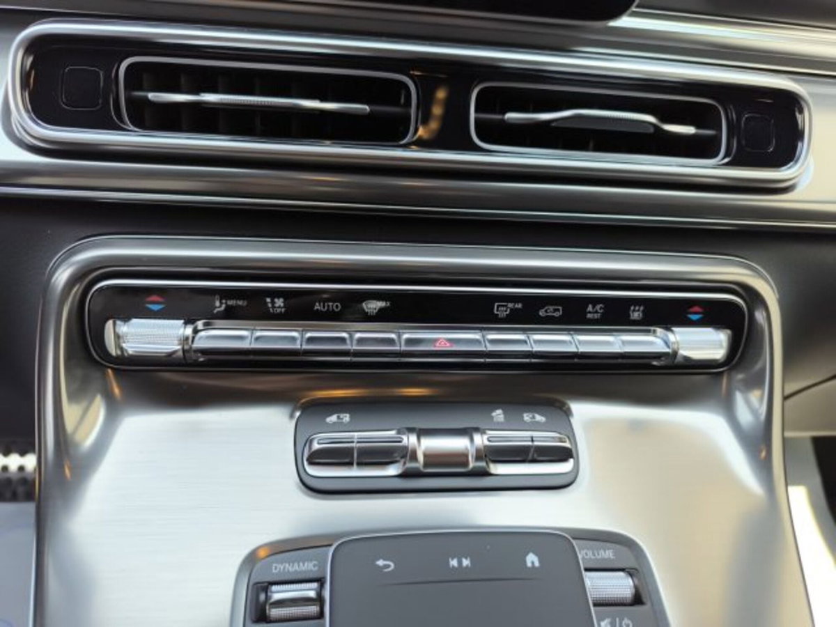 Mercedes-Benz Classe V Extralong 300 d Exclusive auto (15)