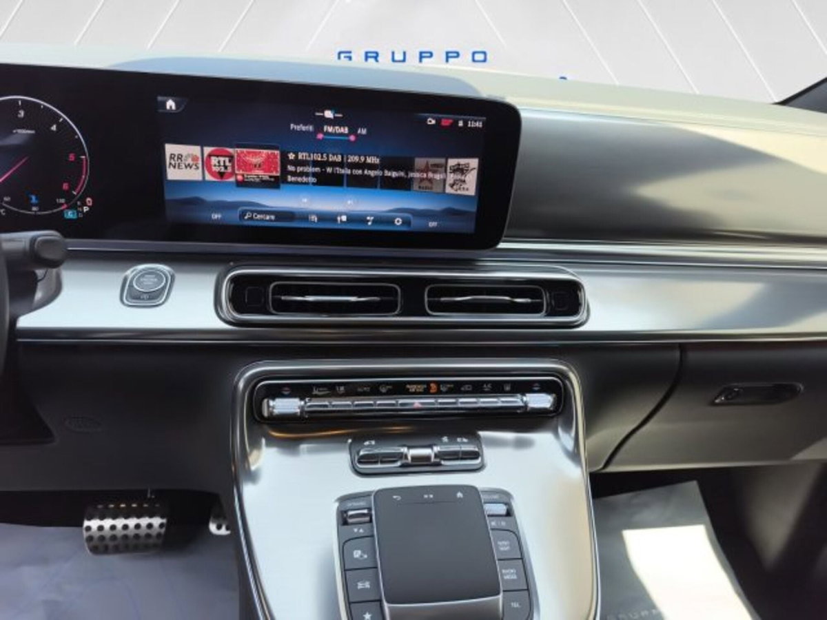 Mercedes-Benz Classe V Extralong 300 d Exclusive auto (16)