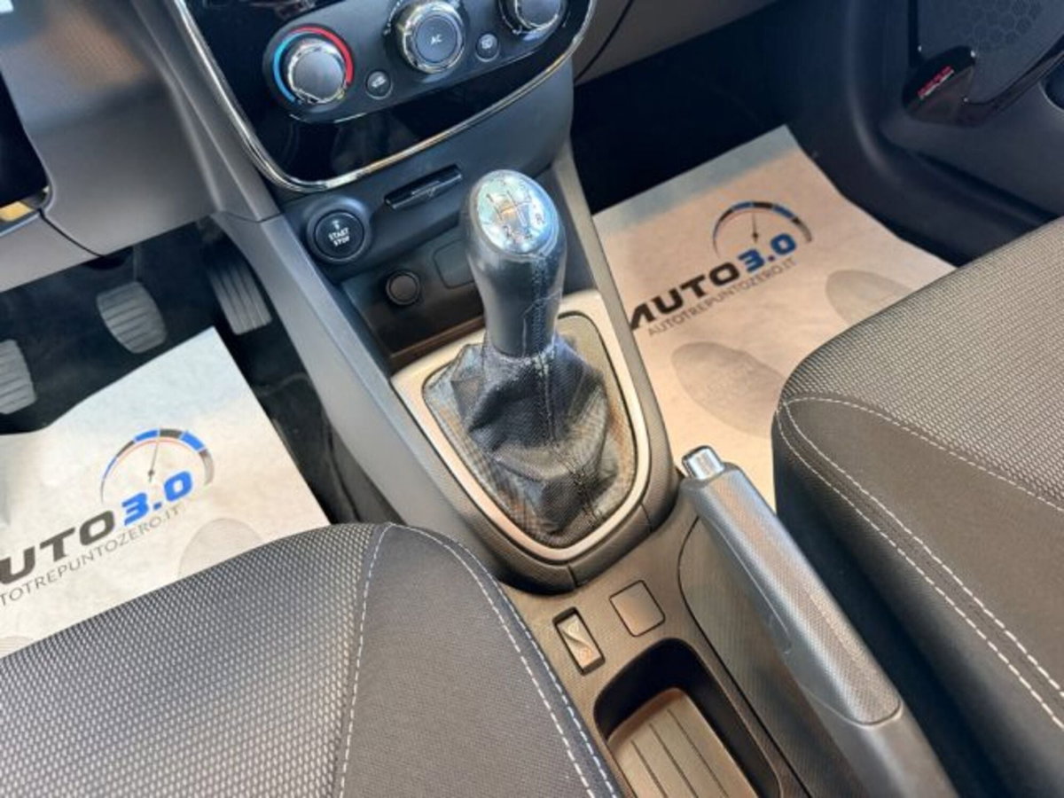 Renault Clio 1.5 dCi 8V 75CV 5 porte Costume National (14)