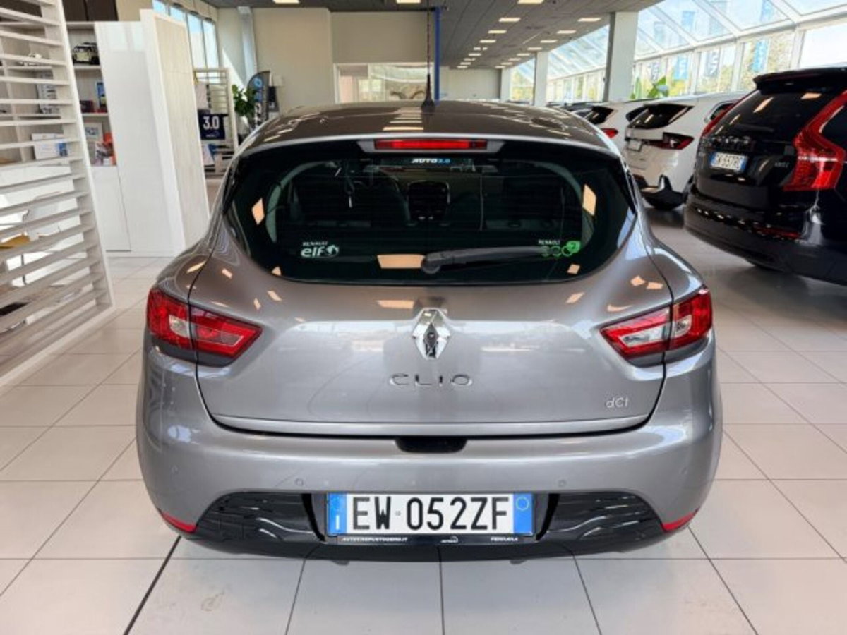 Renault Clio 1.5 dCi 8V 75CV 5 porte Costume National (3)