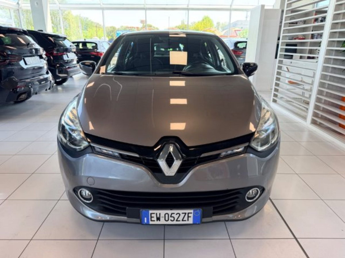 Renault Clio 1.5 dCi 8V 75CV 5 porte Costume National (6)