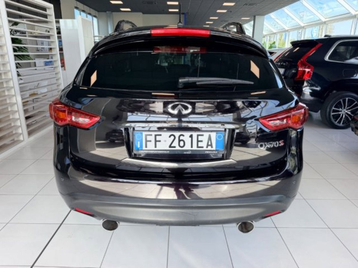 Infiniti QX70 3.0 diesel V6 AT S Premium (3)