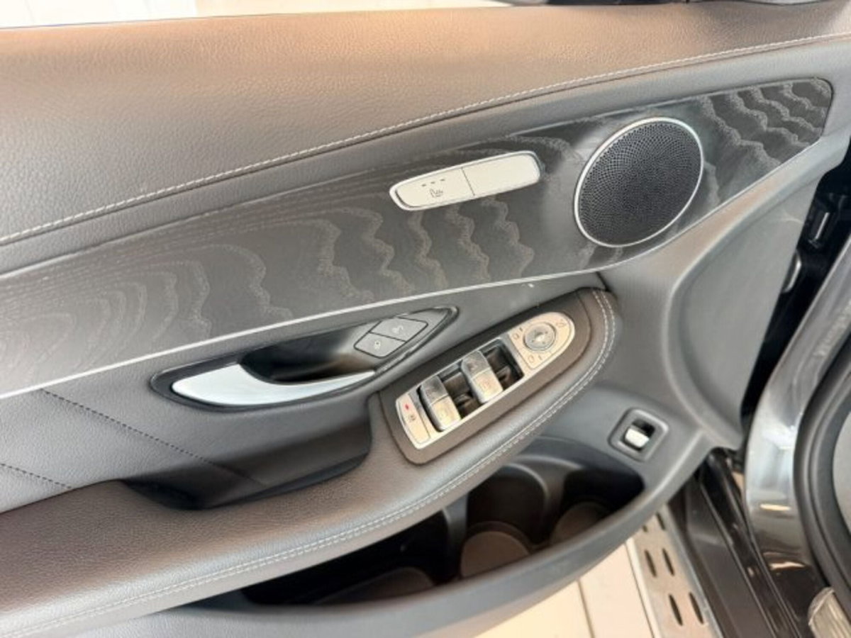 Mercedes-Benz GLC SUV 300 de 4Matic Plug-in hybrid Premium Plus (16)