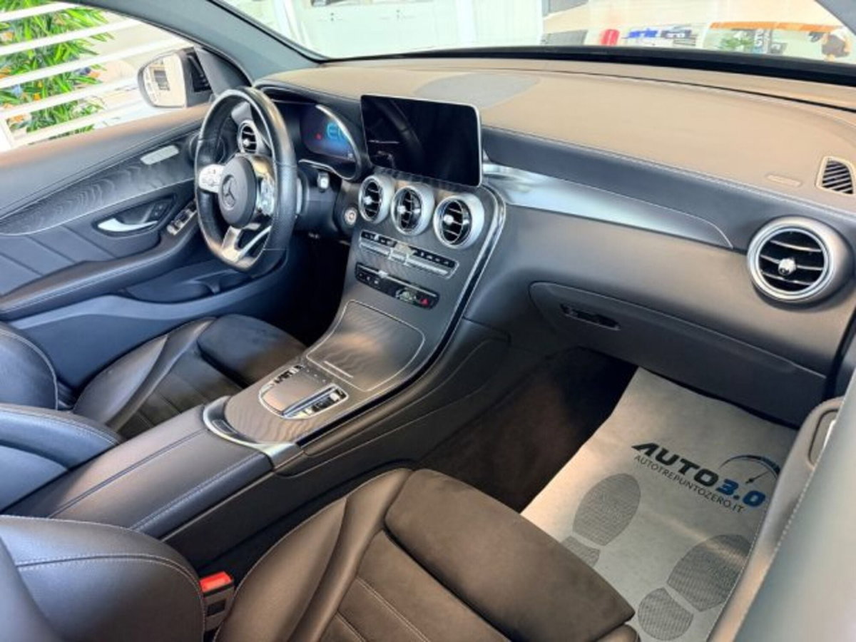 Mercedes-Benz GLC SUV 300 de 4Matic Plug-in hybrid Premium Plus (9)