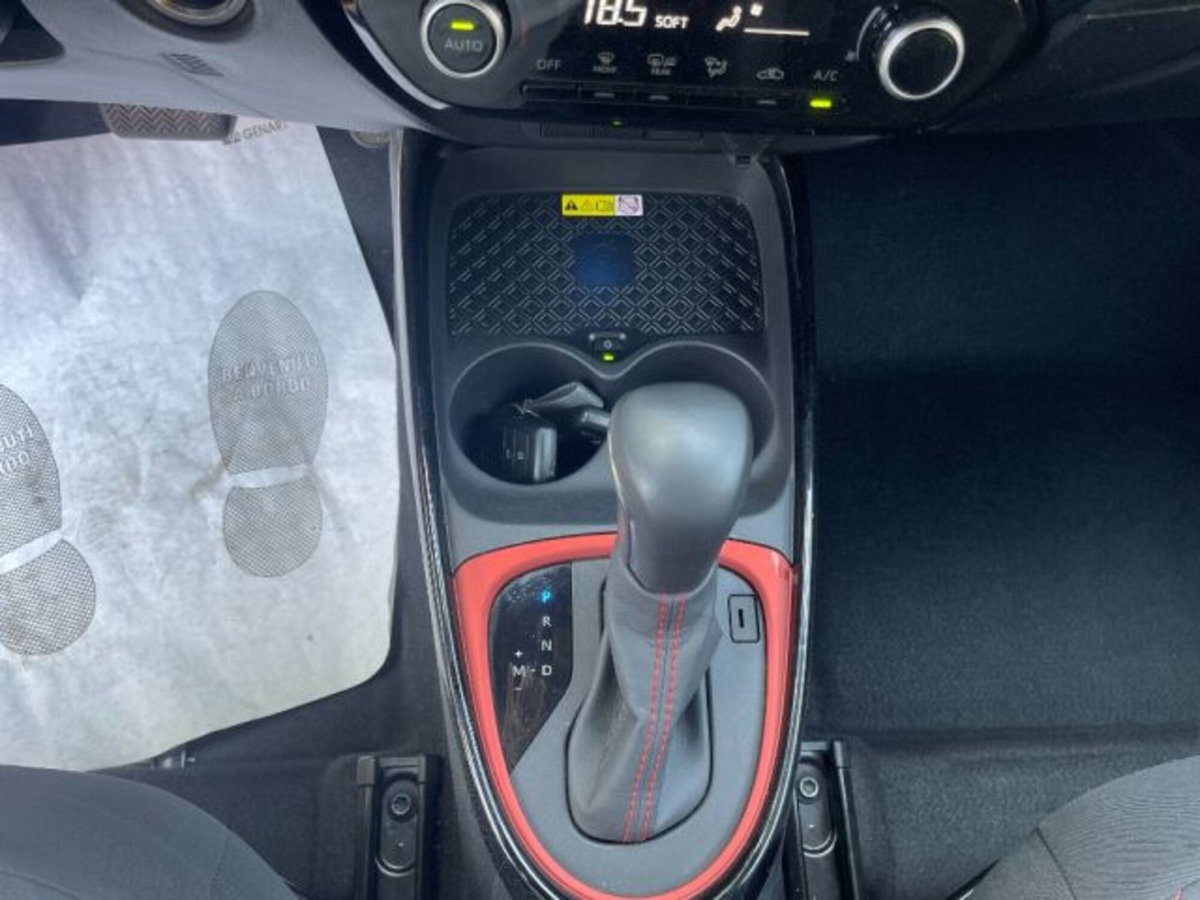 Toyota Aygo X 1.0 VVT-i 72 CV 5p. Undercover S-CVT (13)
