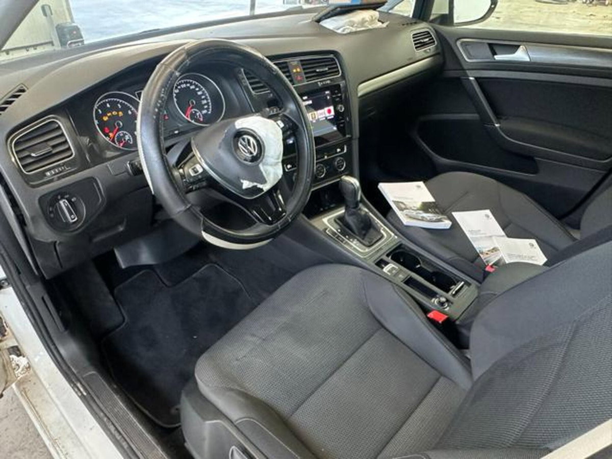 Volkswagen Golf 1.5 TGI DSG 5p. Business BlueMotion Technology (14)