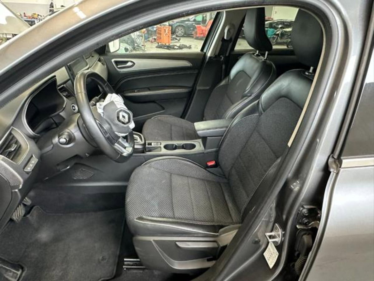Renault Arkana 1.6 full hybrid Techno 145cv (12)