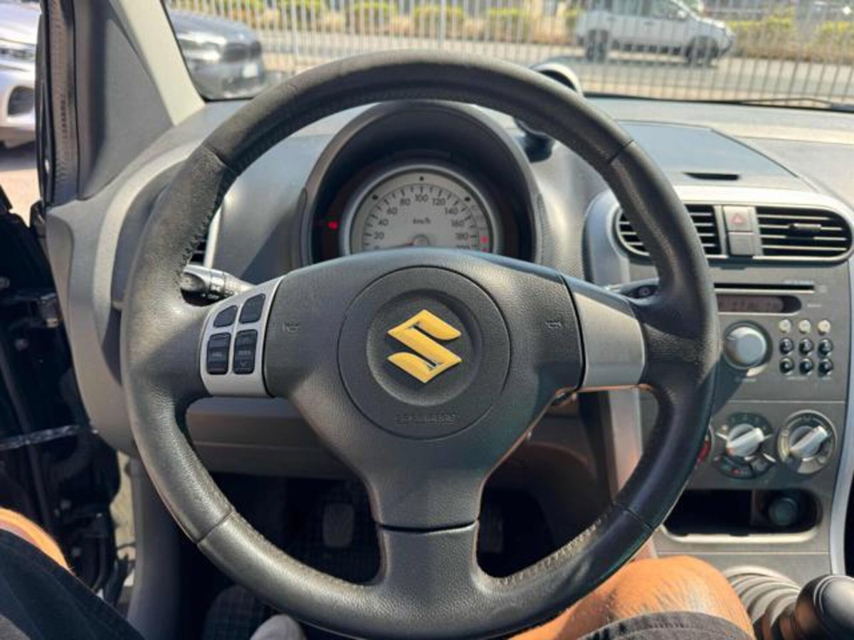 Suzuki Splash 1.0 GPL GLS (9)