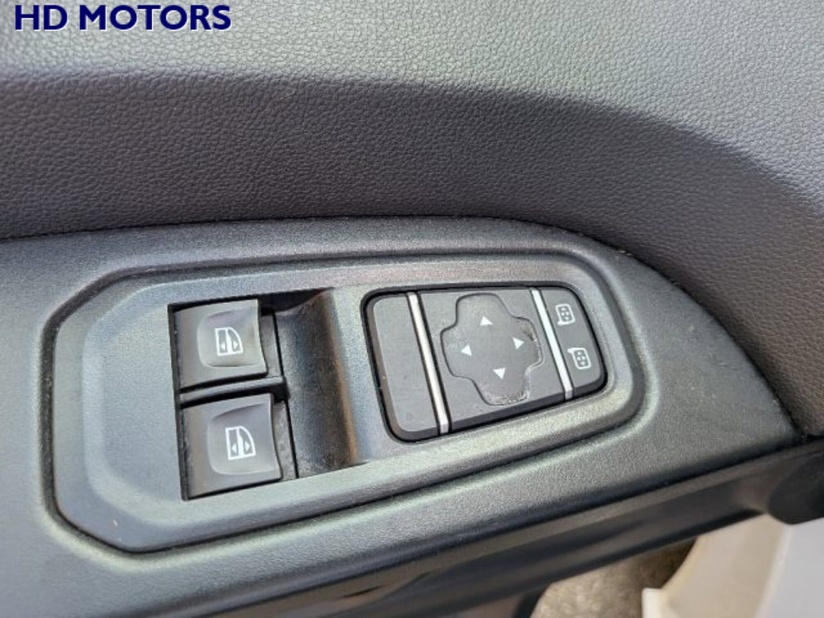 Renault Trafic Furgone T29 2.0 dCi 110CV PC-TN Furgone Ice Plus (13)