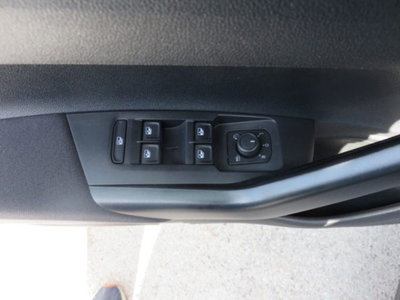 Volkswagen Taigo 1.0 tsi Life 95cv (5)