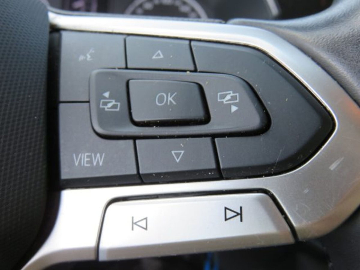 Volkswagen T-Cross 1.0 TSI Style BMT (11)