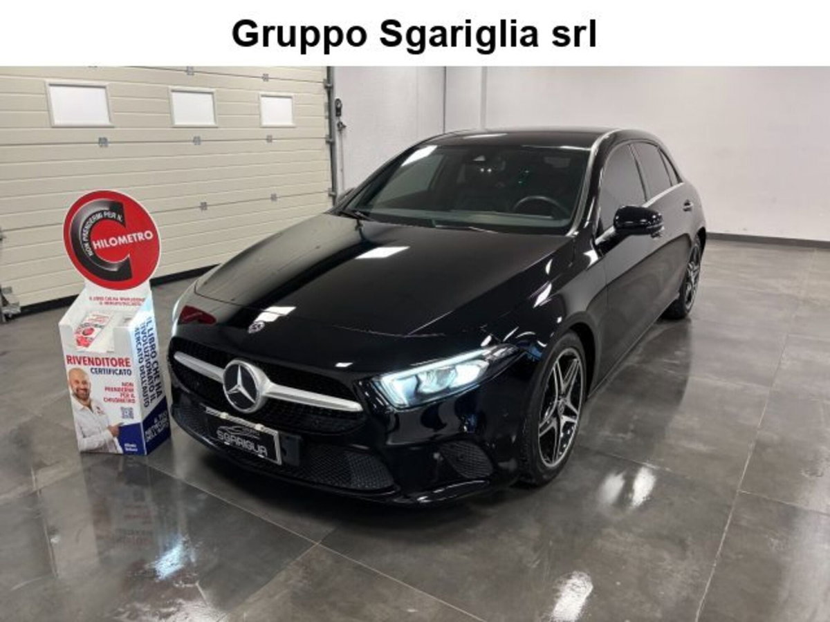 Mercedes-Benz Classe A Sedan 180 d 4p. Premium (3)