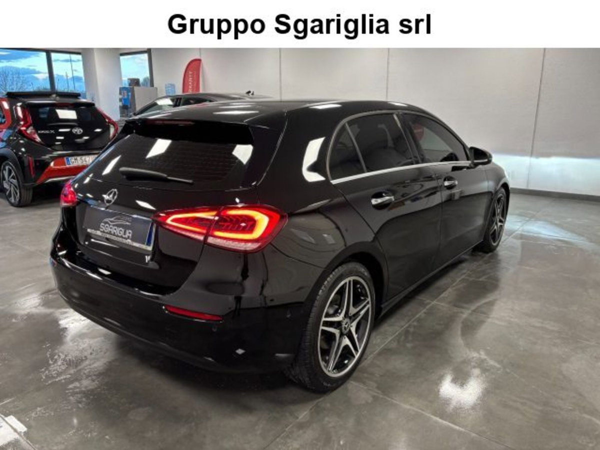 Mercedes-Benz Classe A Sedan 180 d 4p. Premium (6)