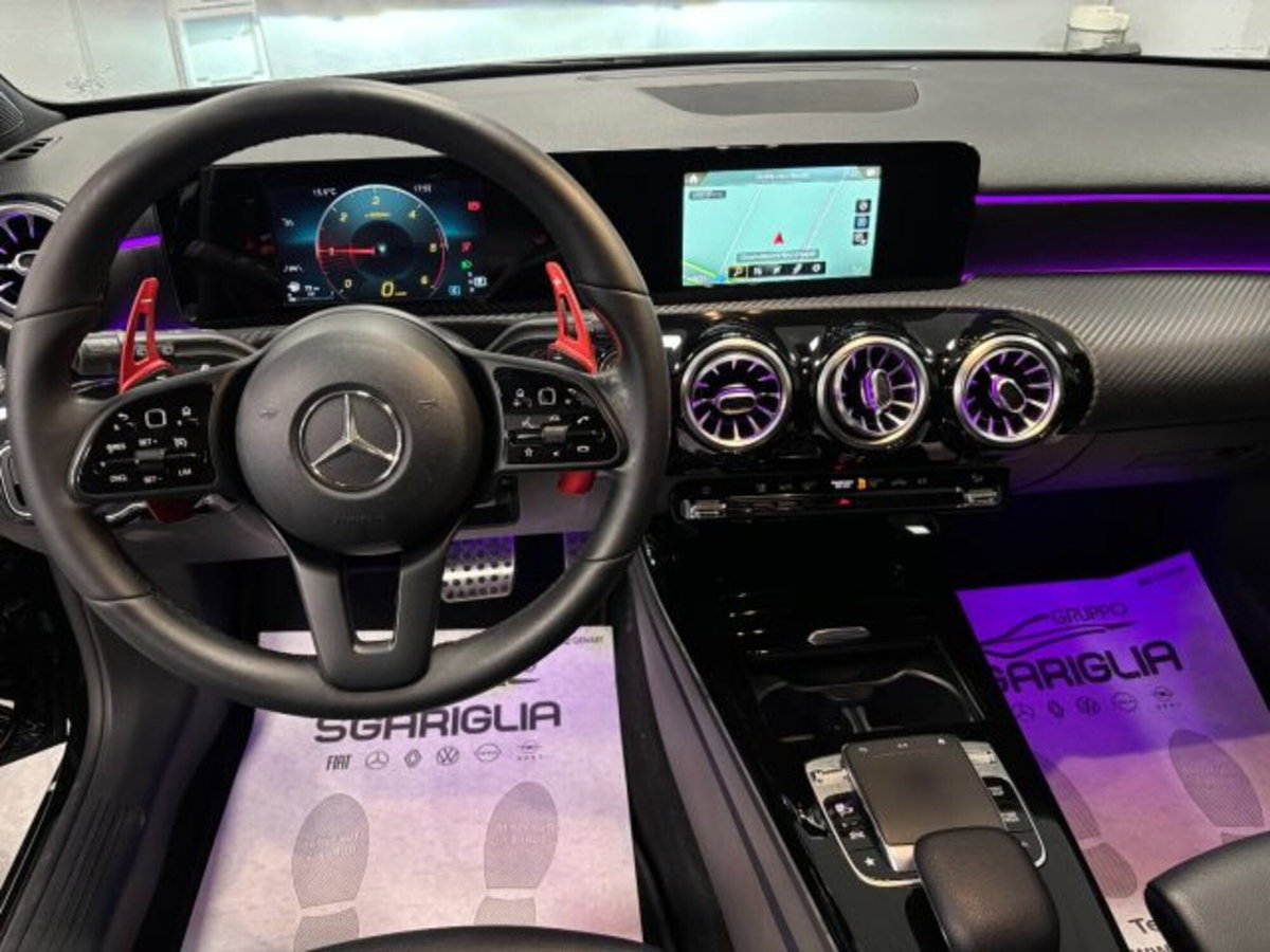 Mercedes-Benz Classe A Sedan 180 d 4p. Premium (7)