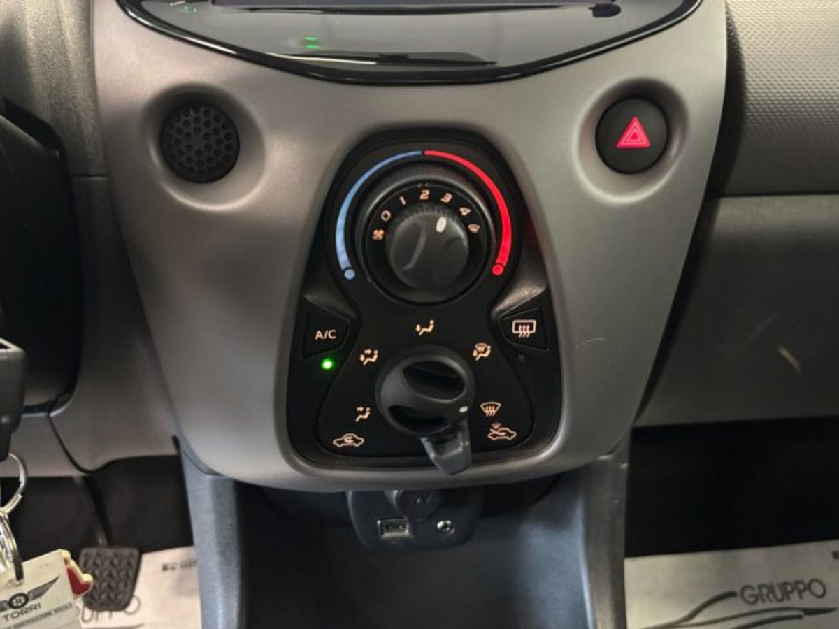 Peugeot 108 72 5 porte Allure (15)