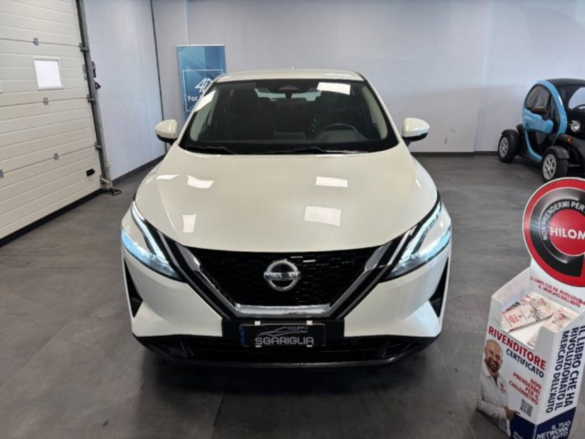 Nissan Qashqai 1.3 mhev Acenta 2wd 140cv (2)
