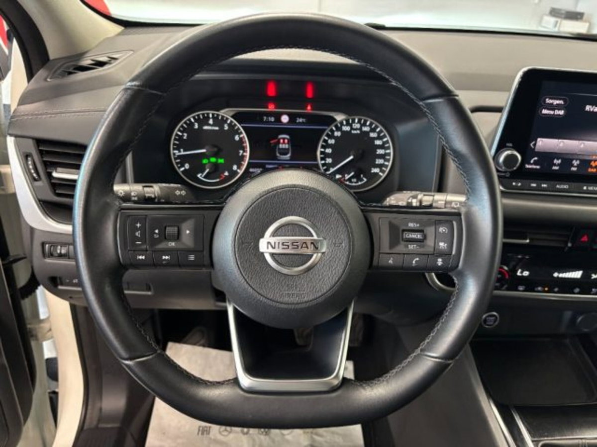Nissan Qashqai 1.3 mhev Acenta 2wd 140cv (8)