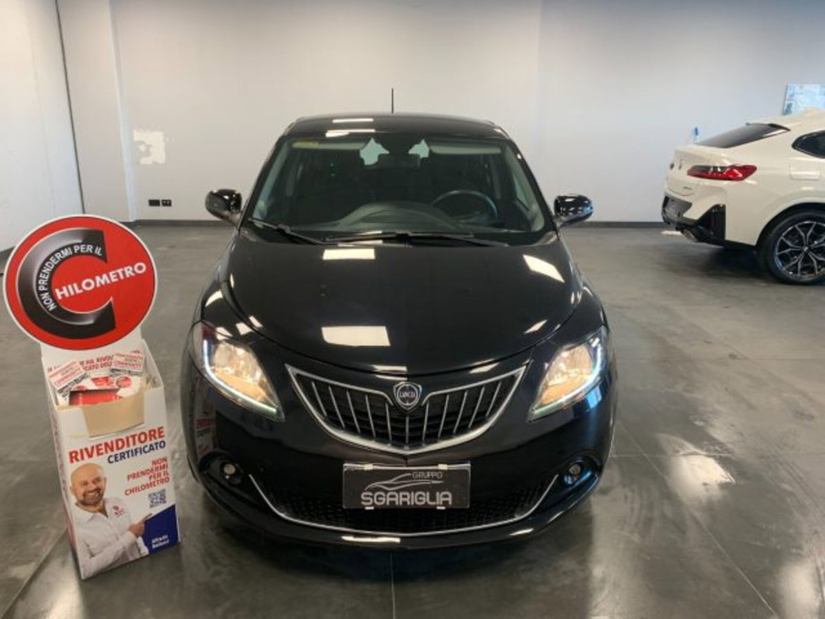 Lancia Ypsilon 1.0 FireFly 5 porte S&S Hybrid Ecochic Gold (15)