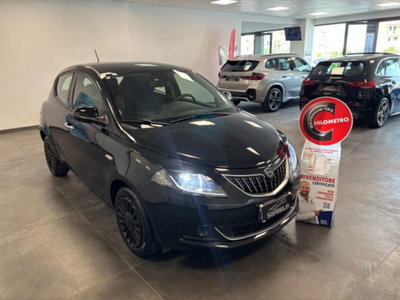 Lancia Ypsilon 1.0 FireFly 5 porte S&S Hybrid Ecochic Gold usata