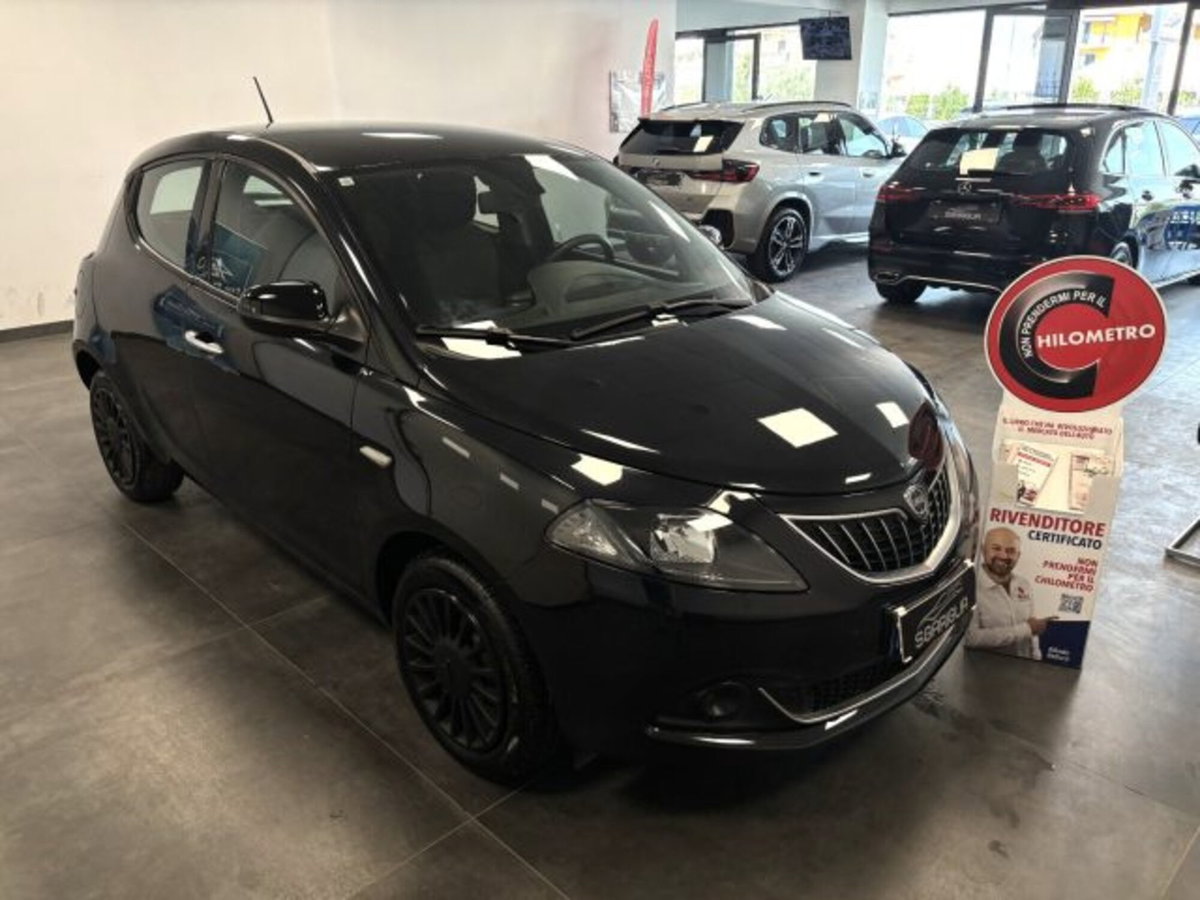 Lancia Ypsilon 1.0 FireFly 5 porte S&S Hybrid Ecochic Gold (20)