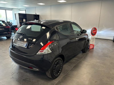 Lancia Ypsilon 1.0 FireFly 5 porte S&S Hybrid Ecochic Gold (4)
