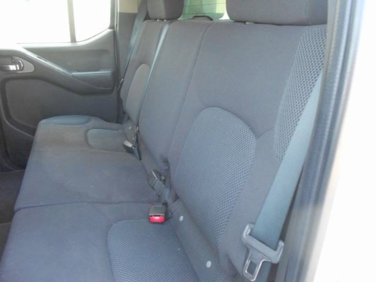 Nissan Navara 2.5 dCi 190CV 4 porte Double Cab Sport (7)