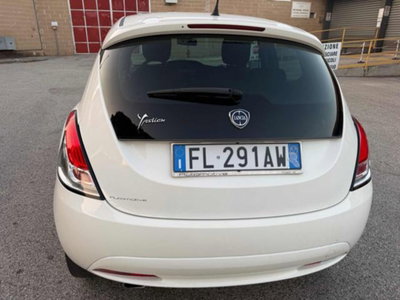 Lancia Ypsilon 1.2 69 CV 5 porte GPL Ecochic Gold (17)