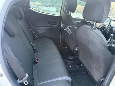 Lancia Ypsilon 1.2 69 CV 5 porte GPL Ecochic Gold (4)