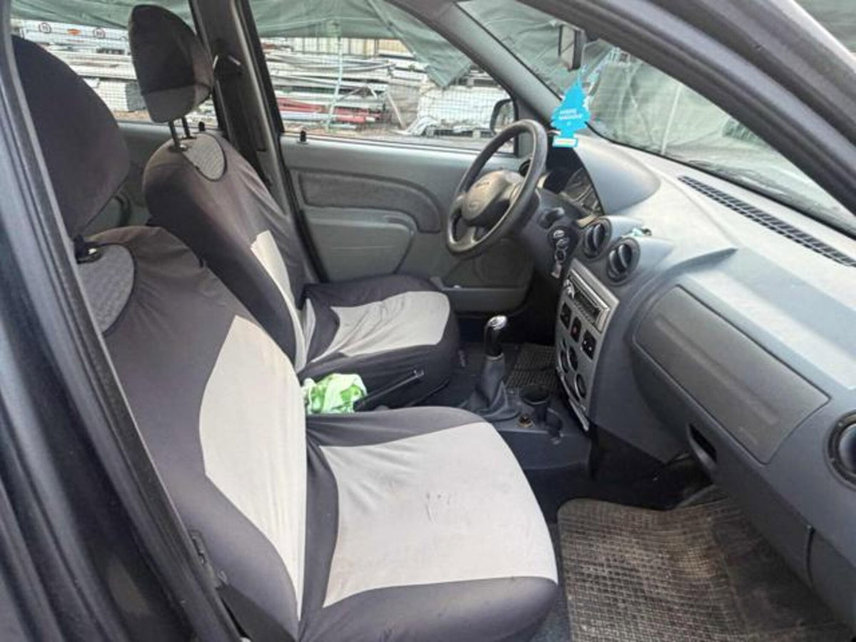 Dacia Logan Station Wagon MCV 1.6 16V 5 posti Lauréate (10)
