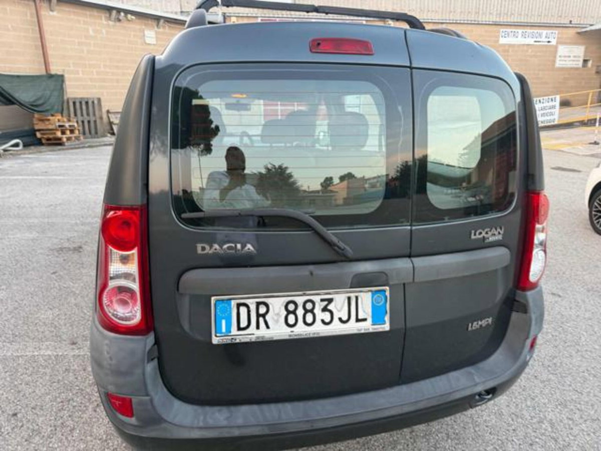 Dacia Logan Station Wagon MCV 1.6 16V 5 posti Lauréate (12)