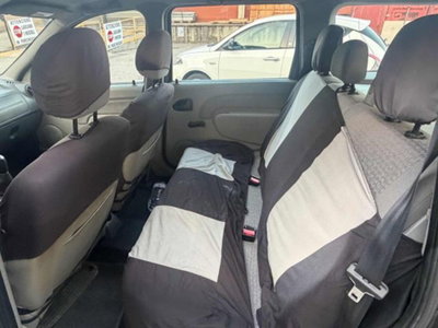 Dacia Logan Station Wagon MCV 1.6 16V 5 posti Lauréate (18)
