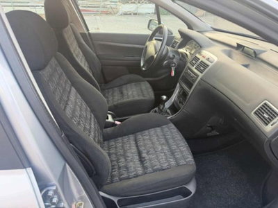 Peugeot 307 16V 5p. XSI (14)