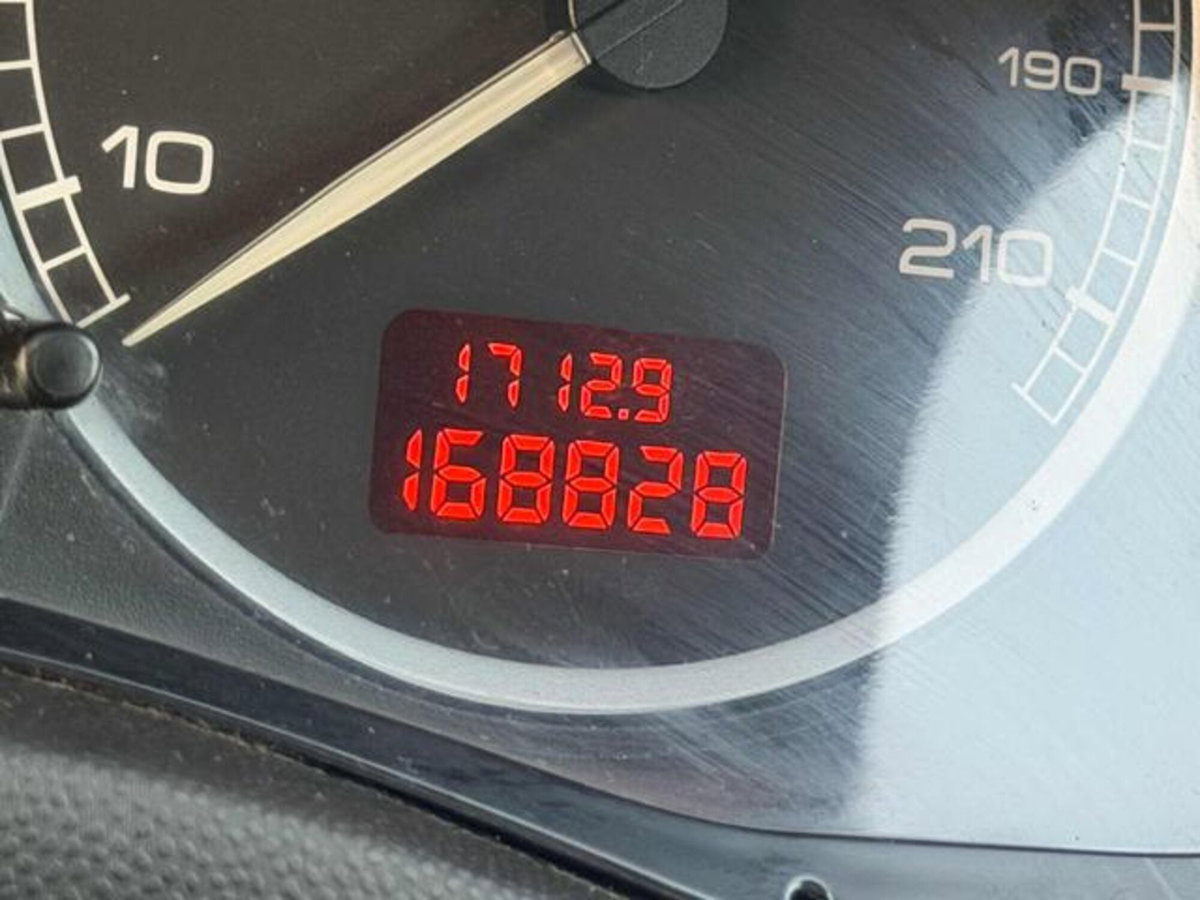Peugeot 307 16V 5p. XSI (4)