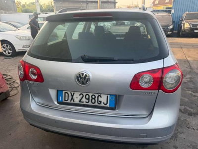 Volkswagen Passat Variant 2.0 TDI DPF DSG Highline (14)