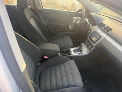 Volkswagen Passat Variant 2.0 TDI DPF DSG Highline (15)
