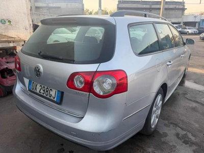 Volkswagen Passat Variant 2.0 TDI DPF DSG Highline (4)