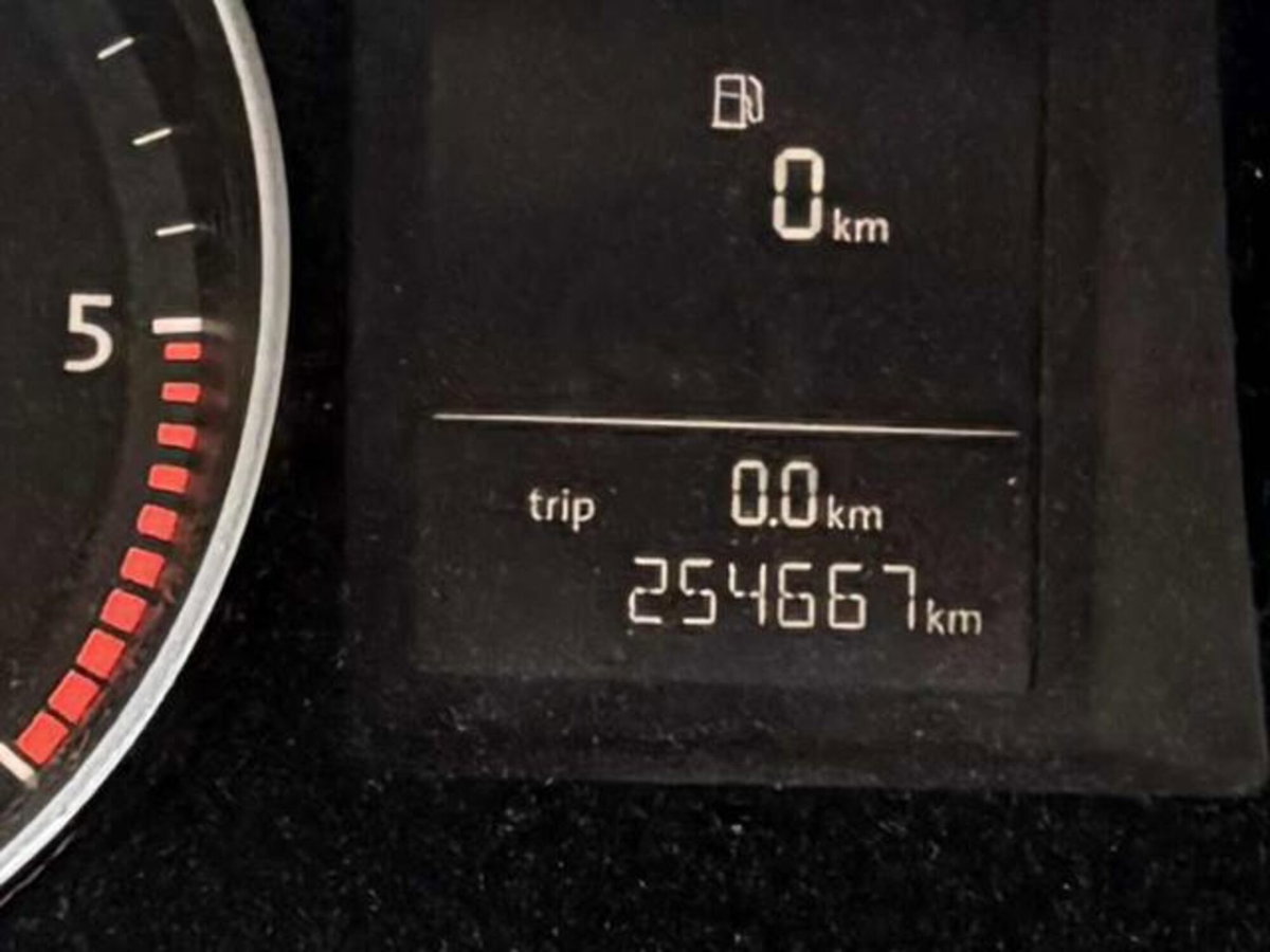 Volkswagen Passat Variant 2.0 TDI DPF DSG Highline (9)