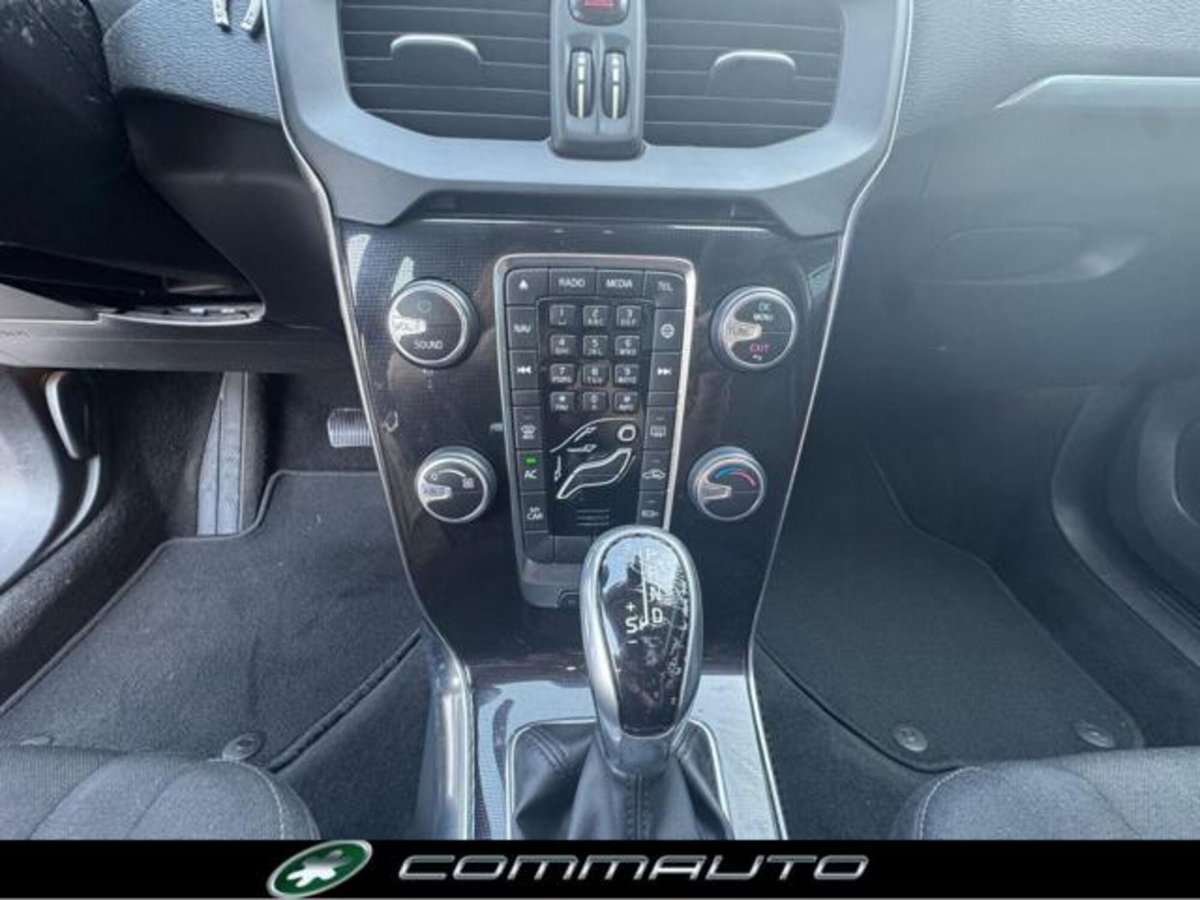 Volvo V40 D2 Geartronic Business (15)