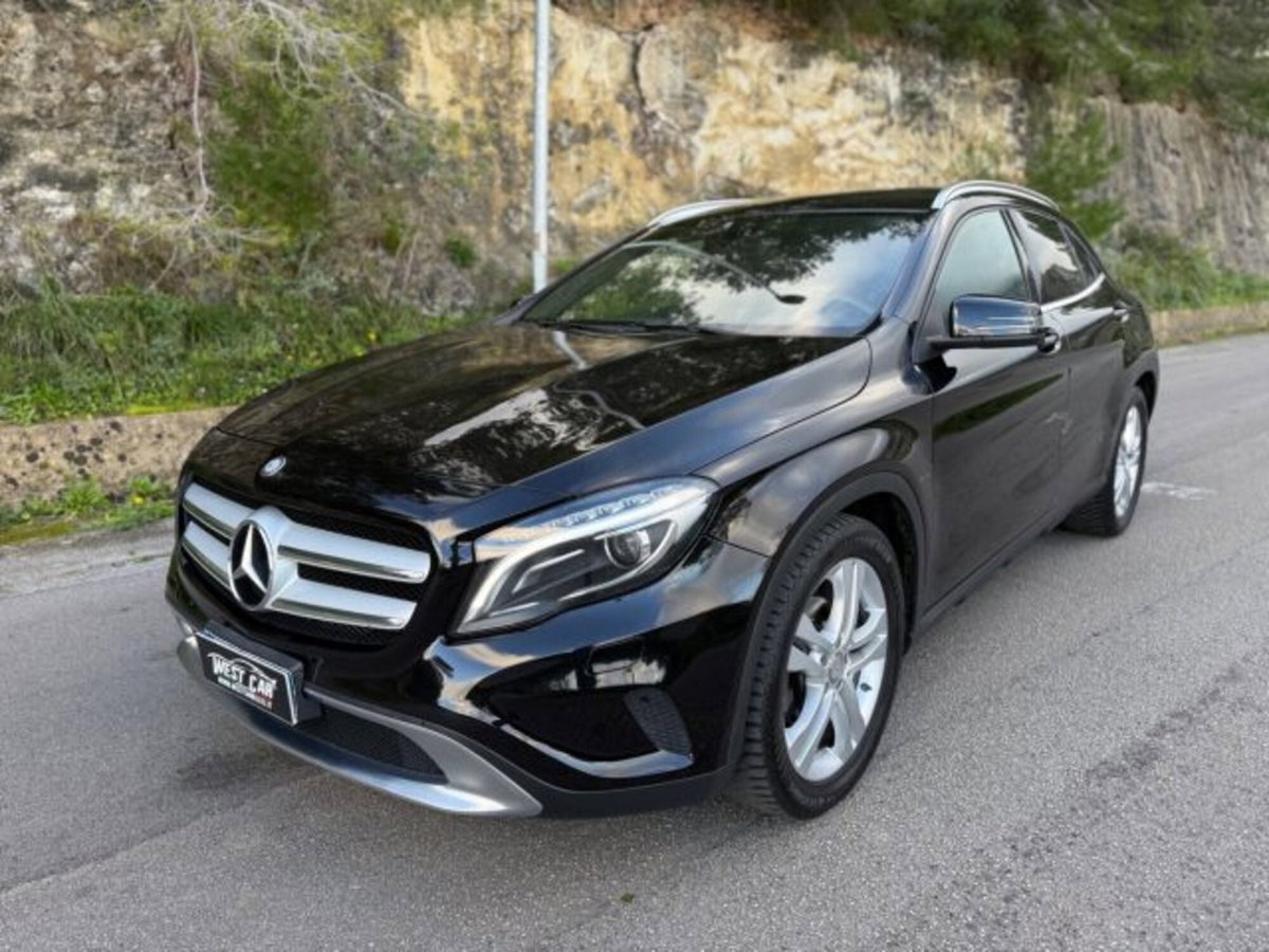 Mercedes-Benz GLA SUV 200 d Automatic Premium (12)