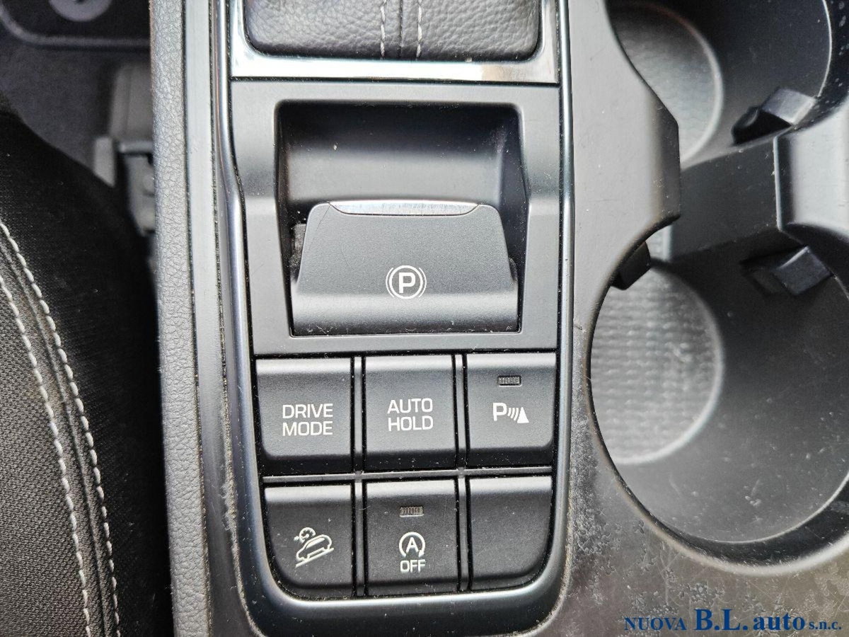 Hyundai Tucson 1.7 CRDi DCT XPossible (11)