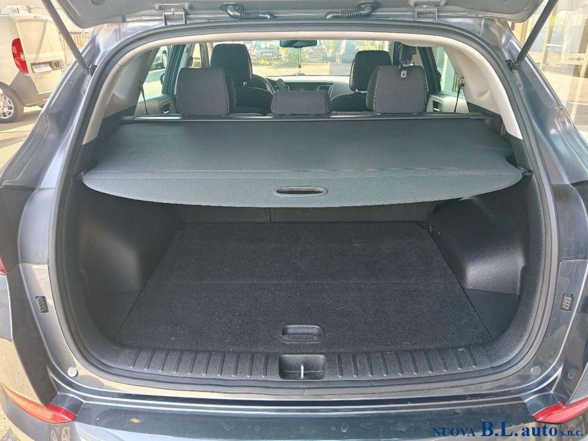 Hyundai Tucson 1.7 CRDi DCT XPossible (5)