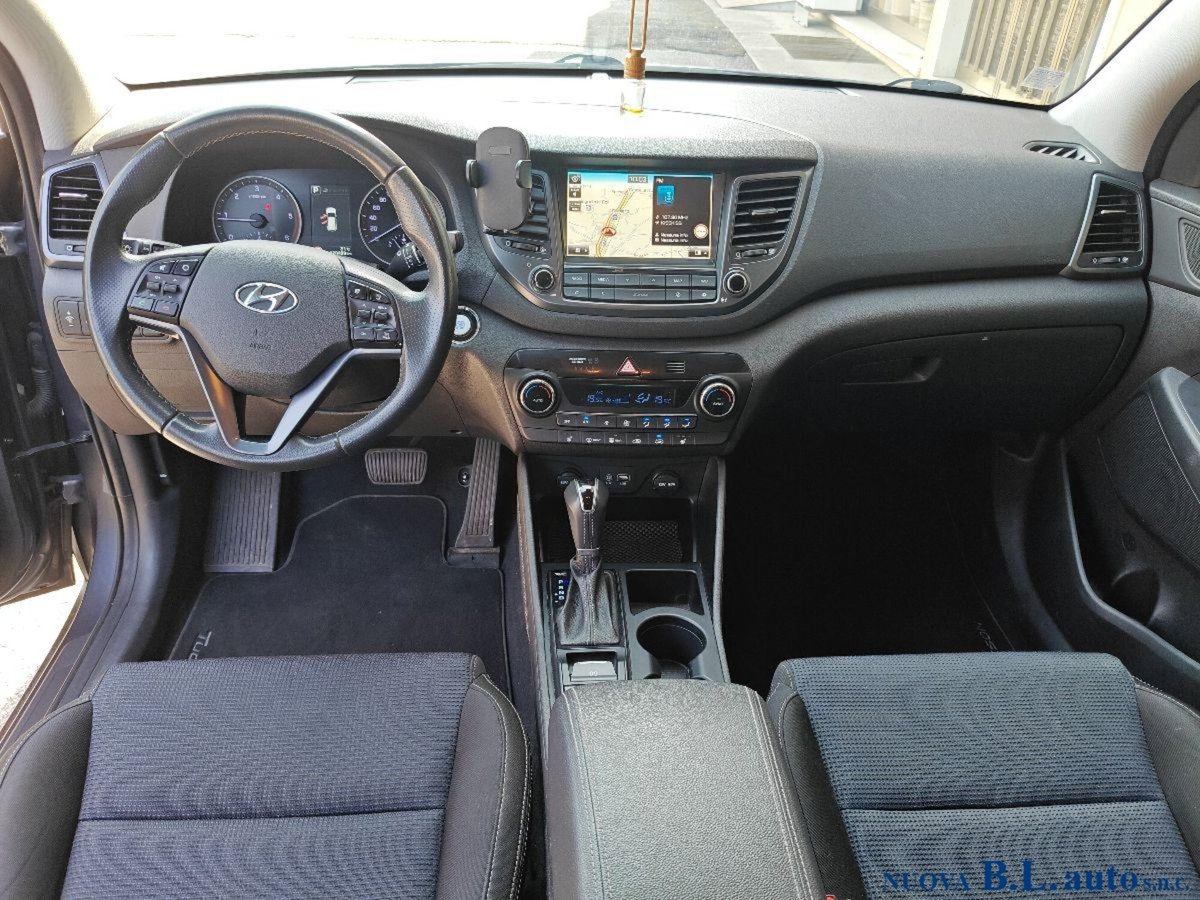 Hyundai Tucson 1.7 CRDi DCT XPossible (6)