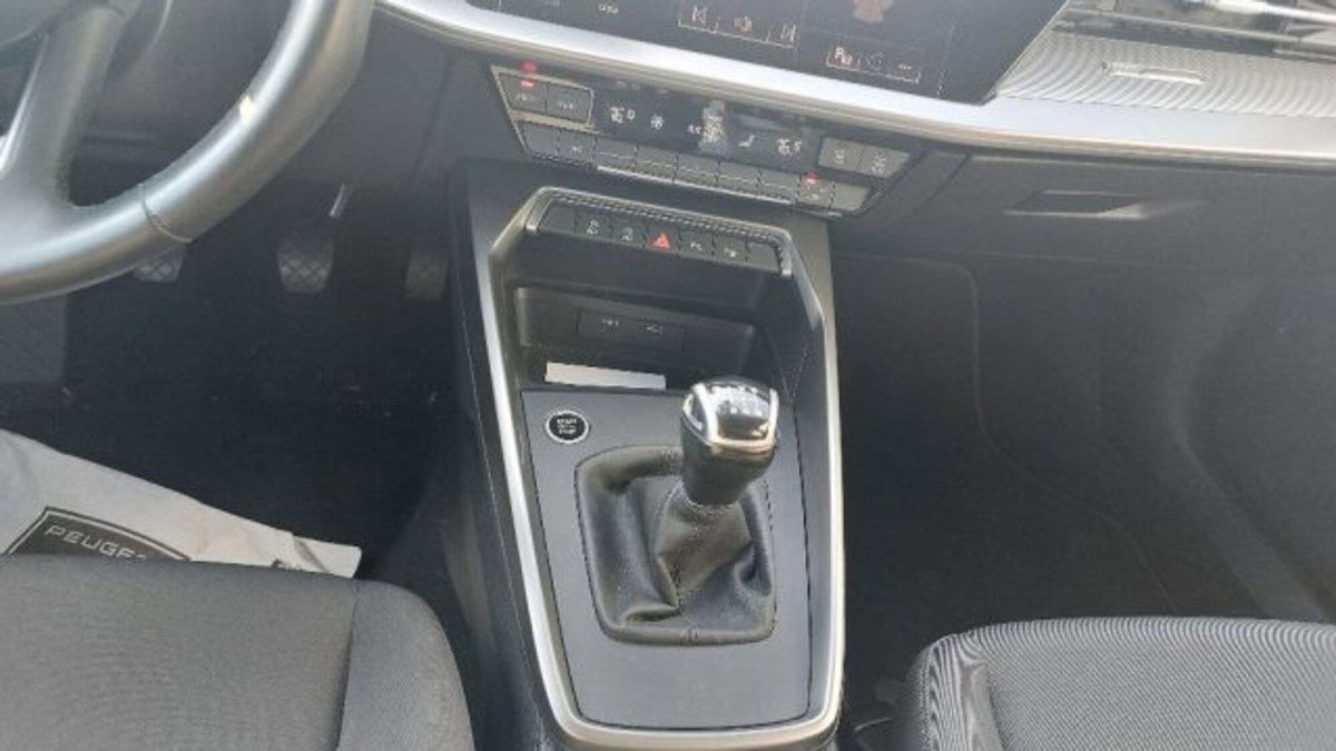 Audi A3 Sportback 30 TFSI Business Advanced (11)